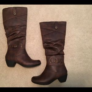 NWT JESSICA CLINE Brown Boots. Offers Accepted.